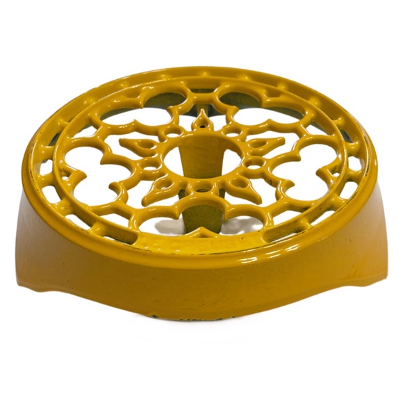 Le Creuset Kitchen Le Creuset Footed Cast Iron Candle Warming